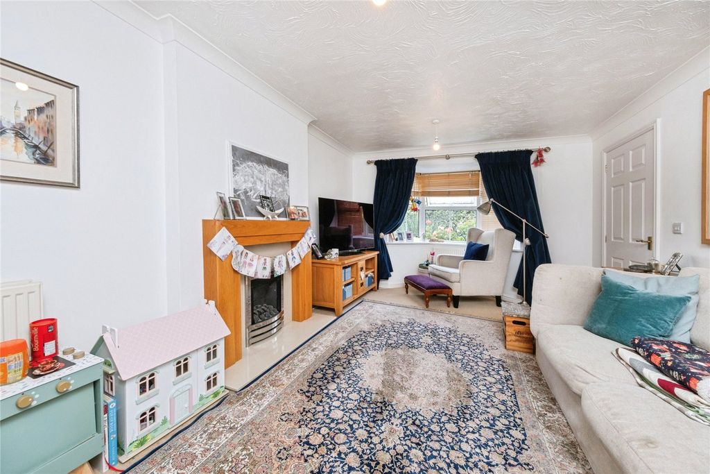 4 bed detached house for saleDittander Close, Bicester, Oxfordshire OX26 photo 4