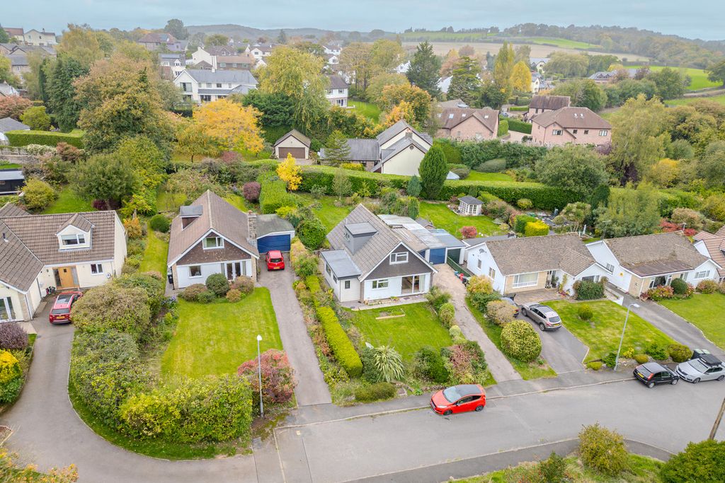 Property photo 1 of 29