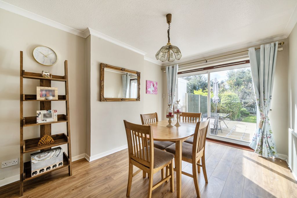 Property photo 3 of 19 1435192-17-69c3Be...