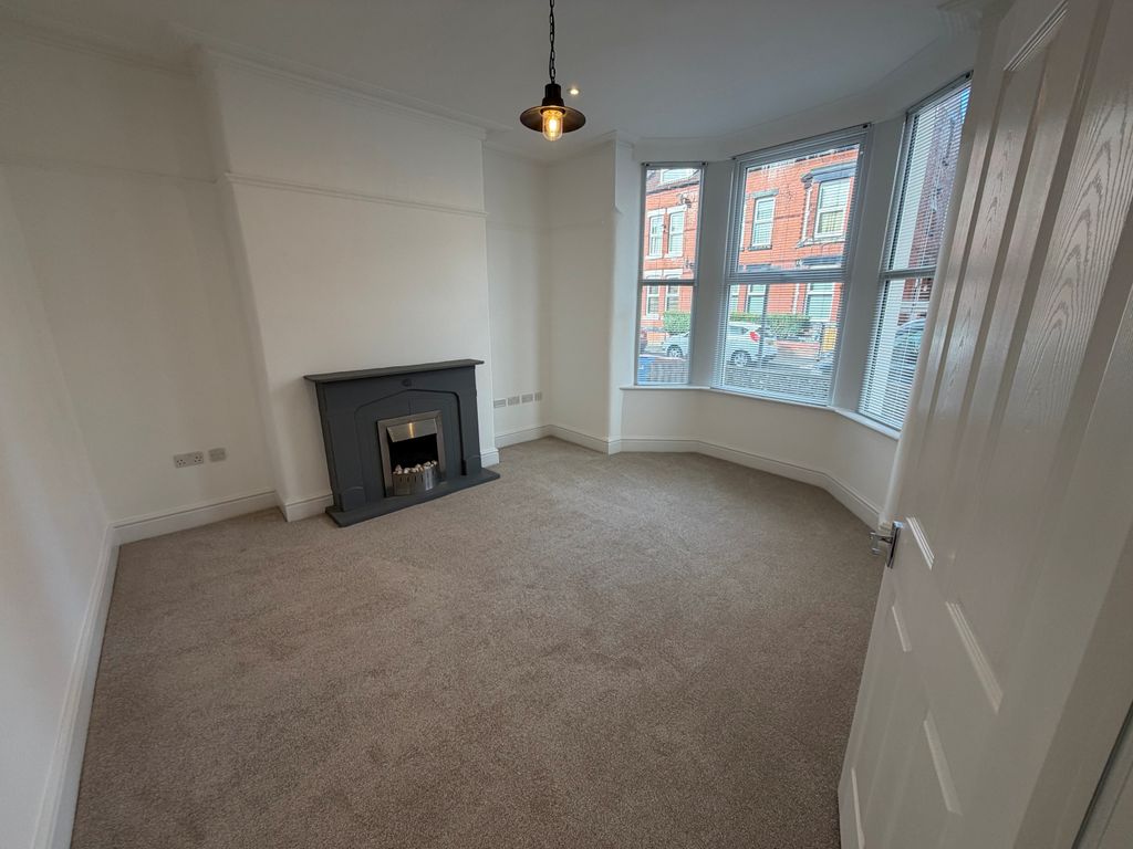 Property photo 2 of 14 Living Room