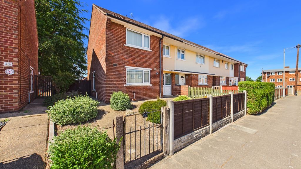 Property photo 1 of 16 Cam02351G0-Pr0113-Still031