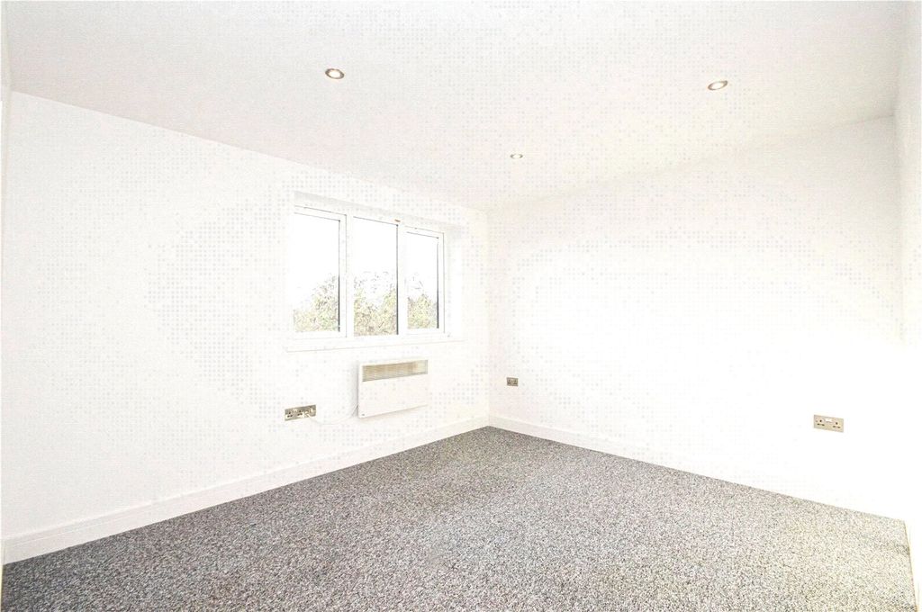 Property photo 3 of 3 Picture No. 01