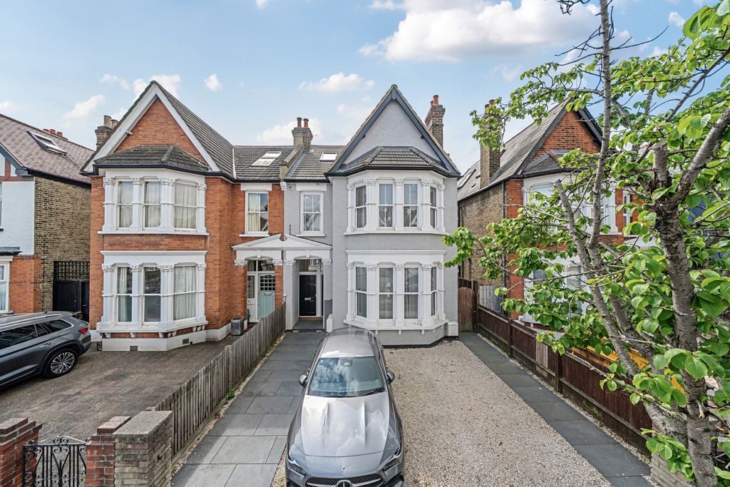 Property photo 2 of 28 1450825-31-69Fb16...