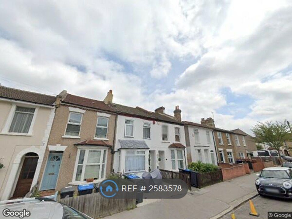 Property photo 1 of 11