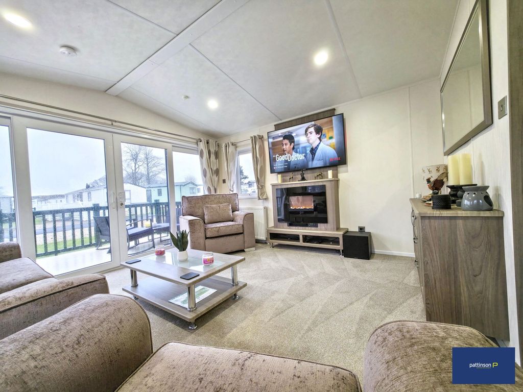 Property photo 2 of 21