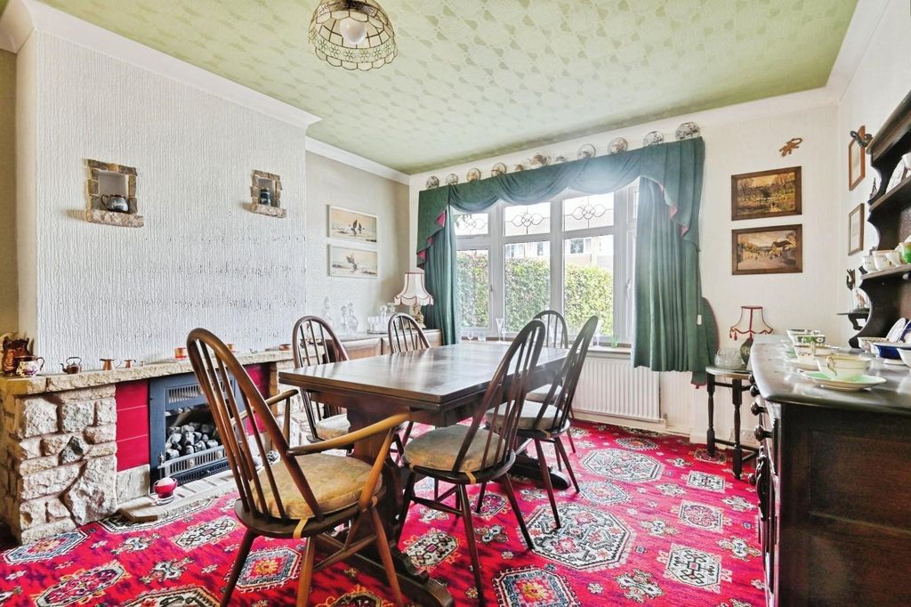 Property photo 3 of 25 19Dama1.Jpg