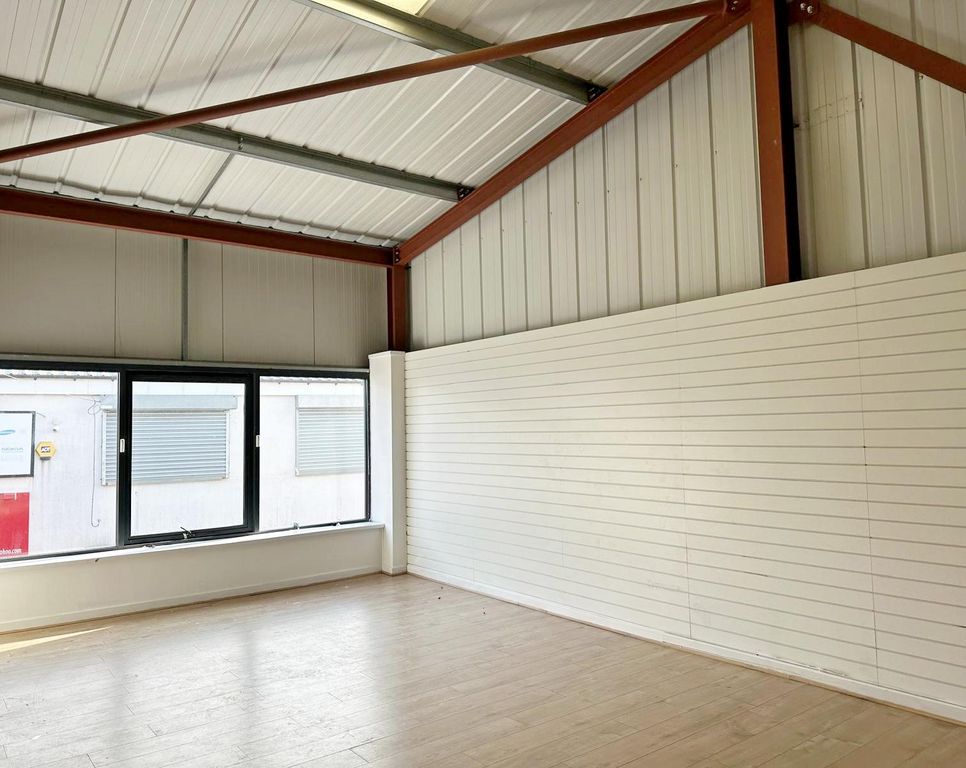 Property photo 1 of 5