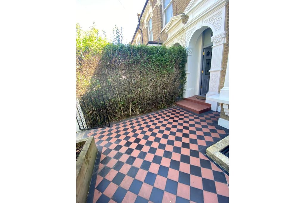 Property photo 1 of 26 Entrance