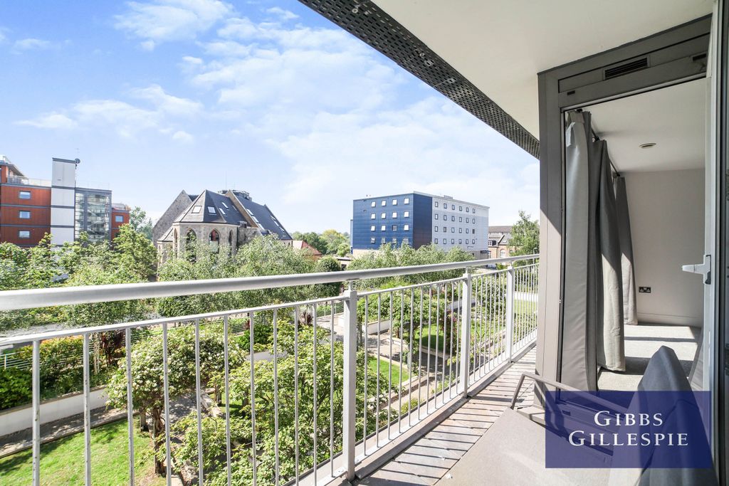 Property photo 2 of 10 Balcony