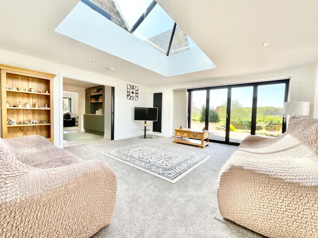 Property photo 3 of 51