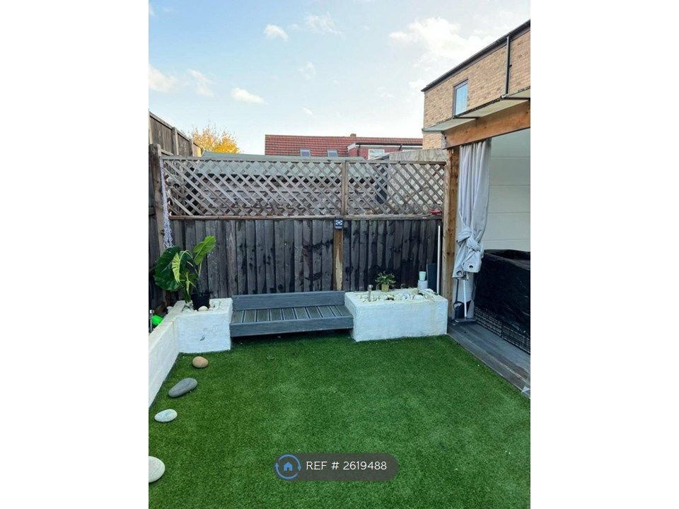 Property photo 3 of 26