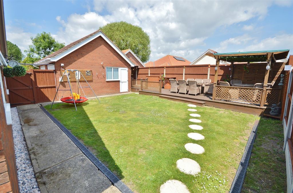 Property photo 2 of 32 Outside - Rear