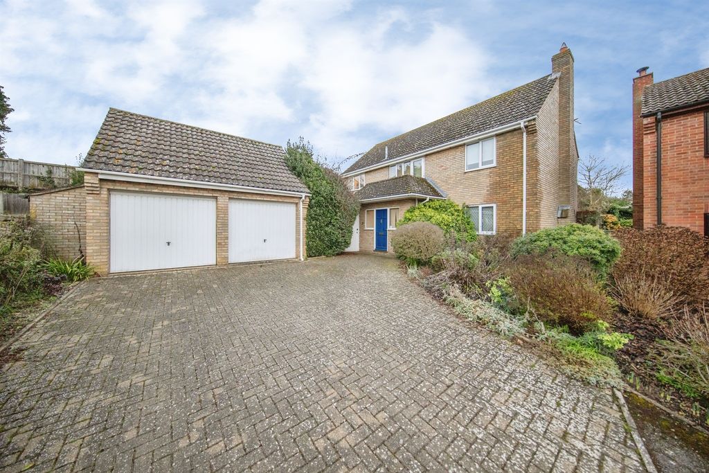 Property photo 1 of 20