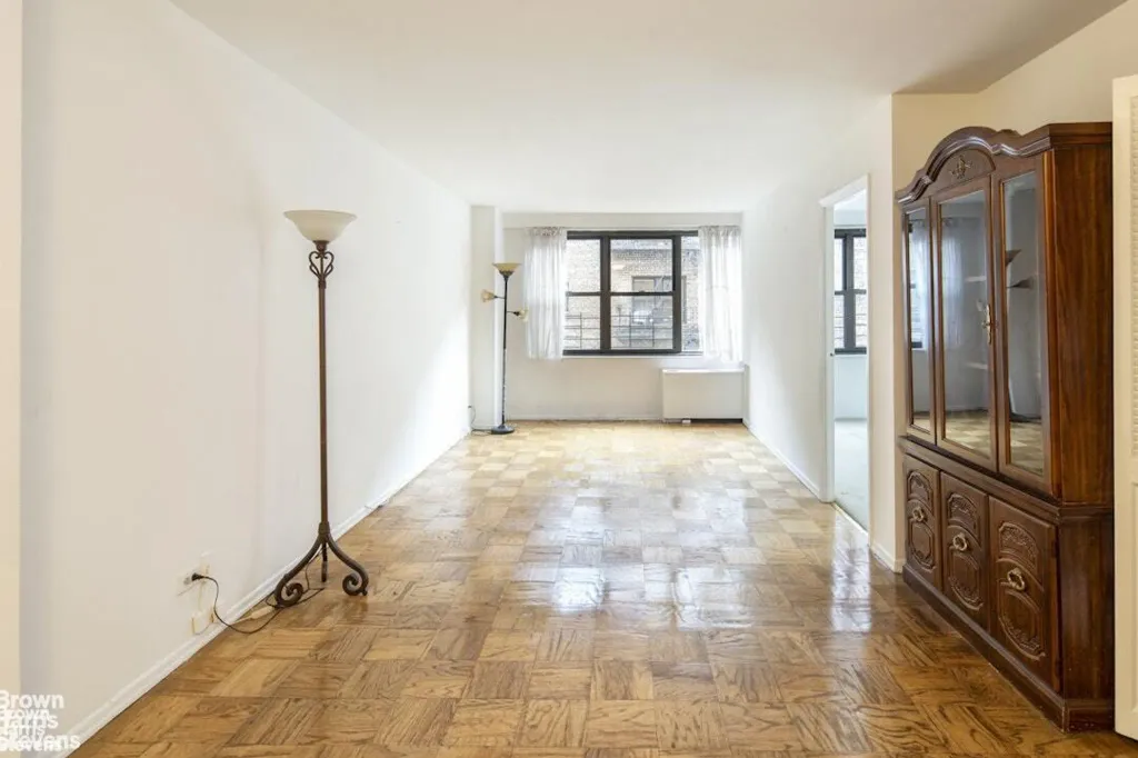 Property photo 2 of 12 <Alttext/>