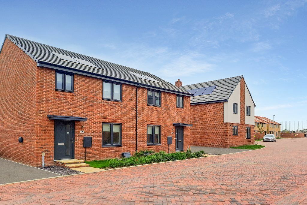 Property photo 2 of 6 Site Exterior Style Example