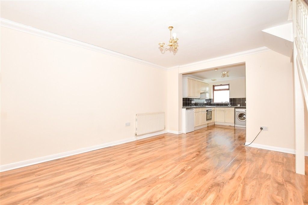 Property photo 2 of 8 Lounge/Diner