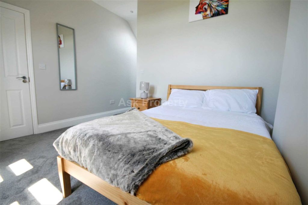 Property photo 1 of 4