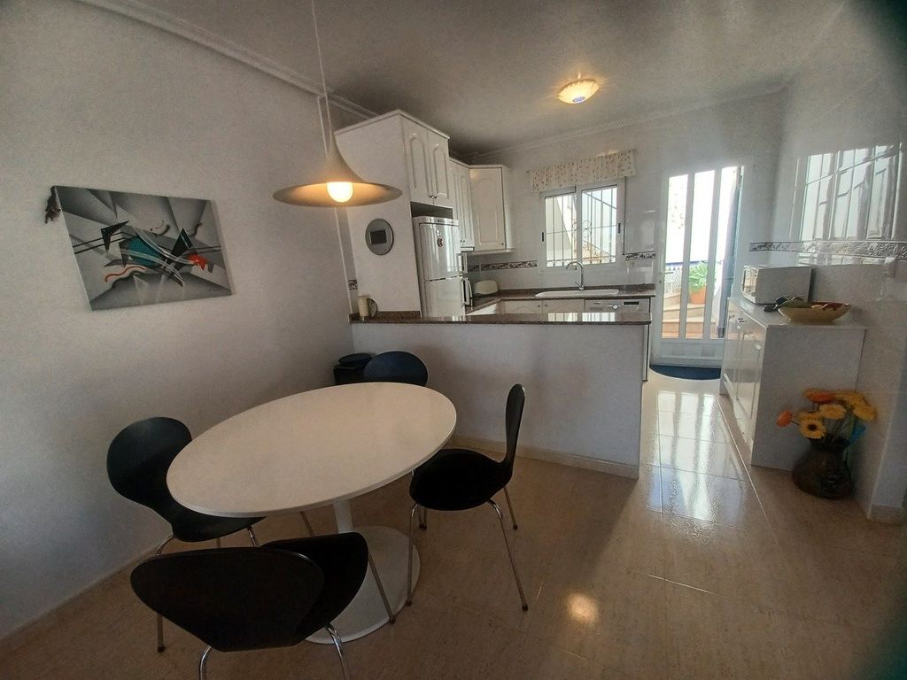 Property photo 3 of 25