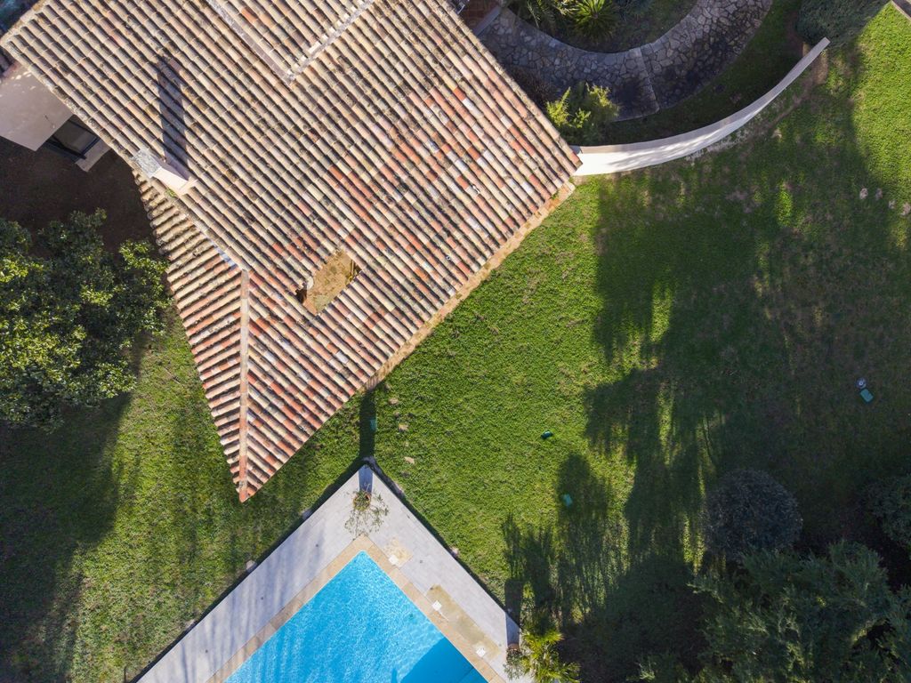 Property photo 3 of 24