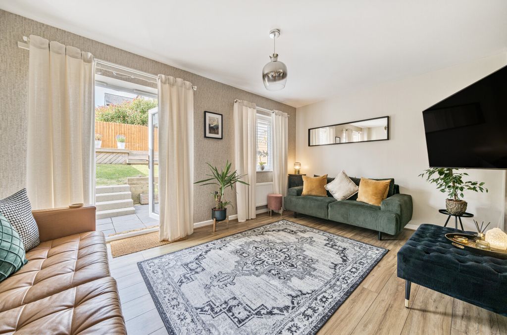 Property photo 3 of 21 3 - 1317693-3-6867A2B...