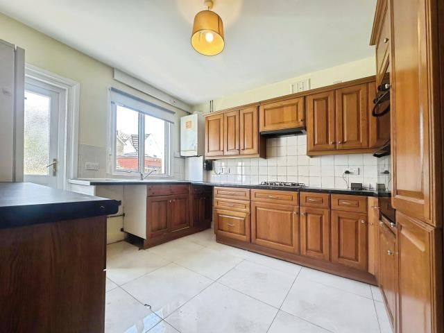 Property photo 2 of 14 Kitchen