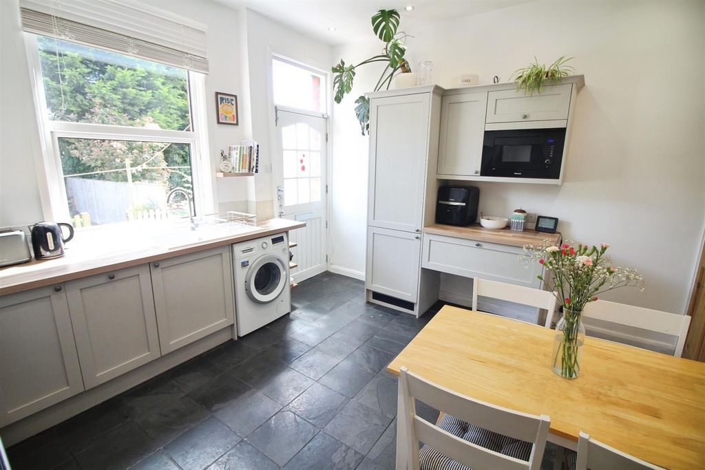 Property photo 2 of 12 Kitchen/Diner