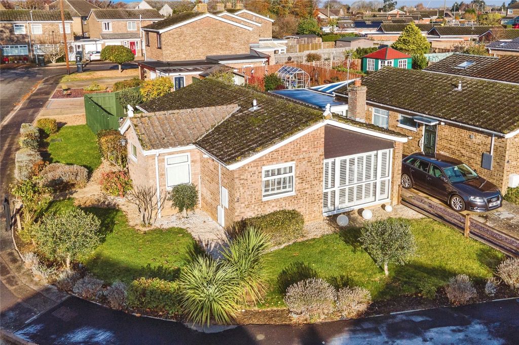 Property photo 1 of 33 Picture No. 25