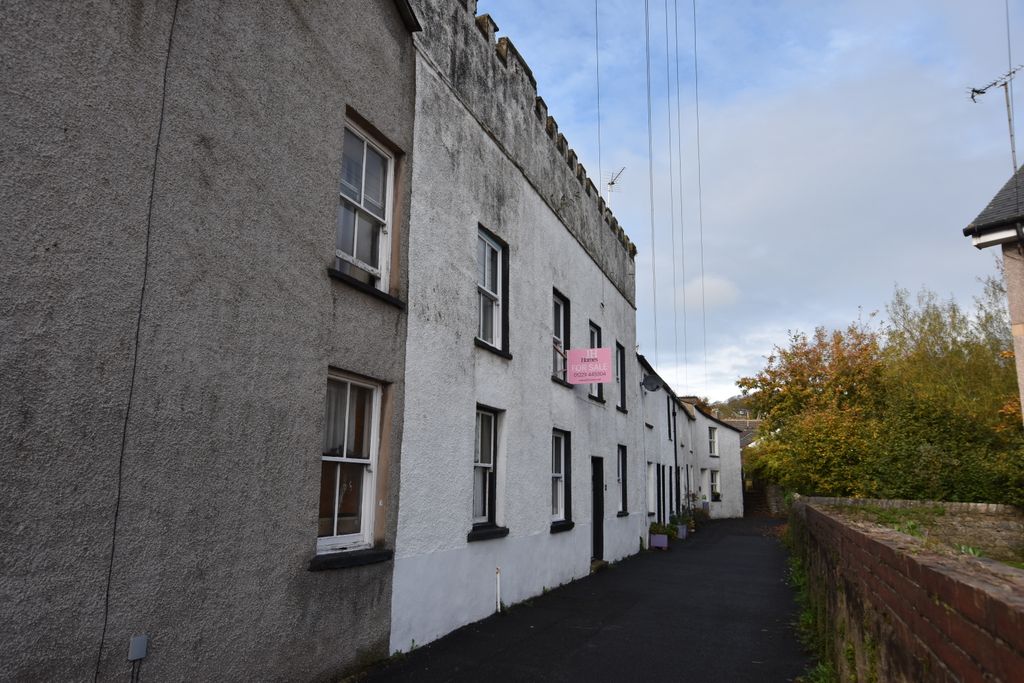 Property photo 2 of 14