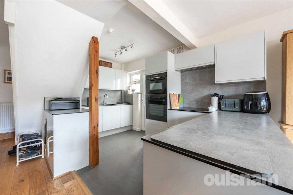 Property photo 3 of 17 Picture No. 16