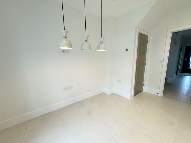 Additional image 7 of 3 bed semi-detached house to rentThe Green, Exeter EX2