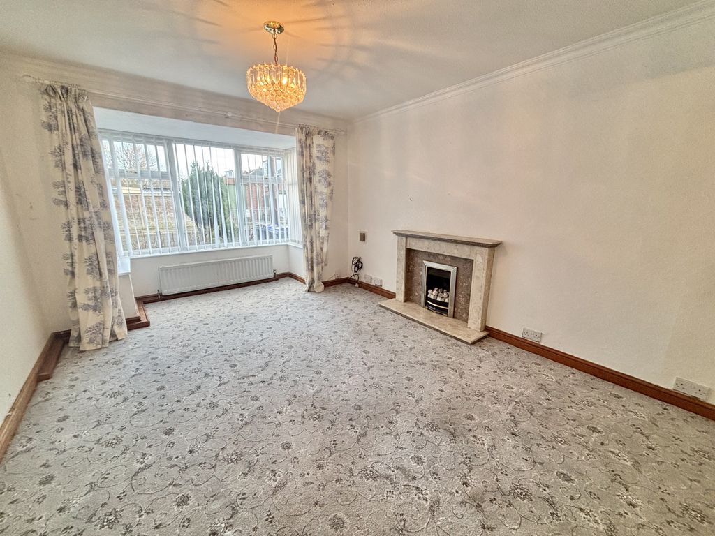 Property photo 2 of 25