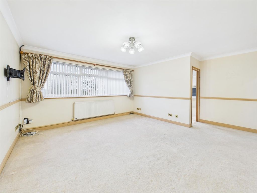 Property photo 3 of 10 Cam05080G0-Pr0252-Still011.Jpg