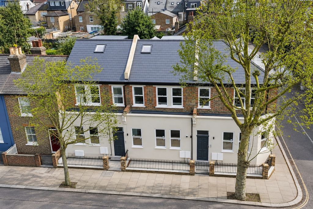 Property photo 1 of 9 1