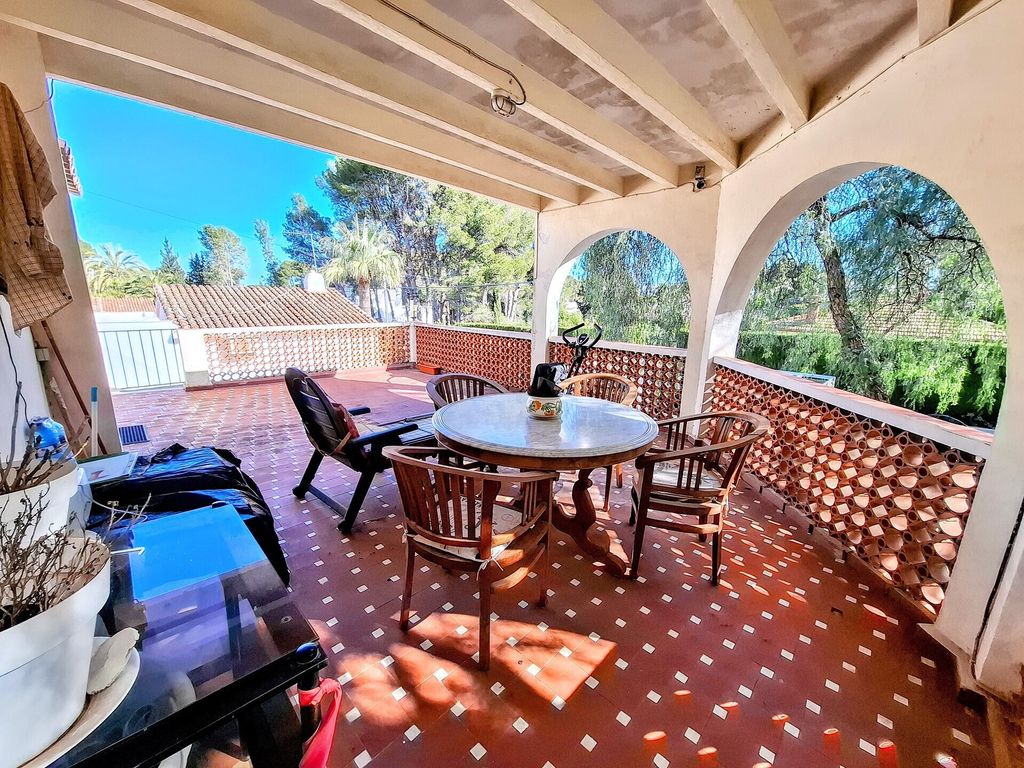 Property photo 2 of 12 Image2