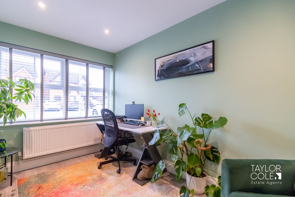 Property photo 3 of 40