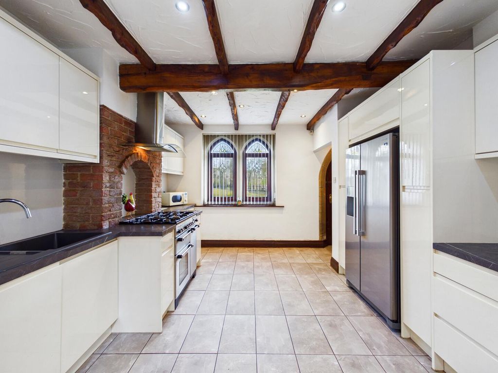 Property photo 3 of 30 Kitchen