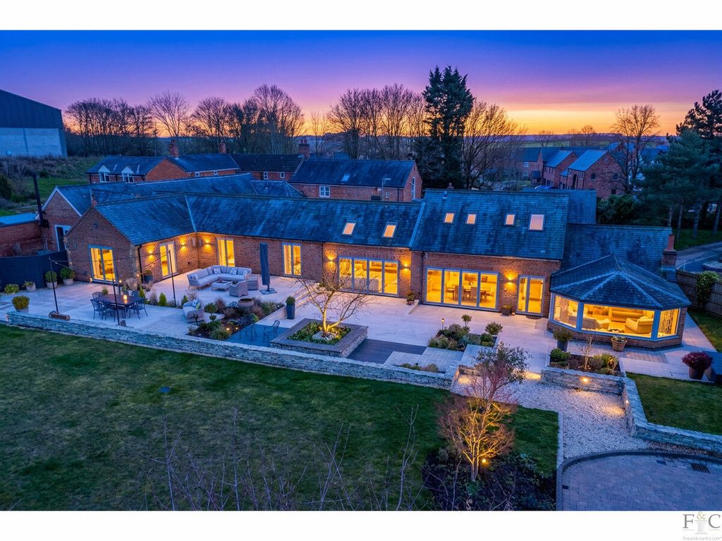 Property photo 1 of 38