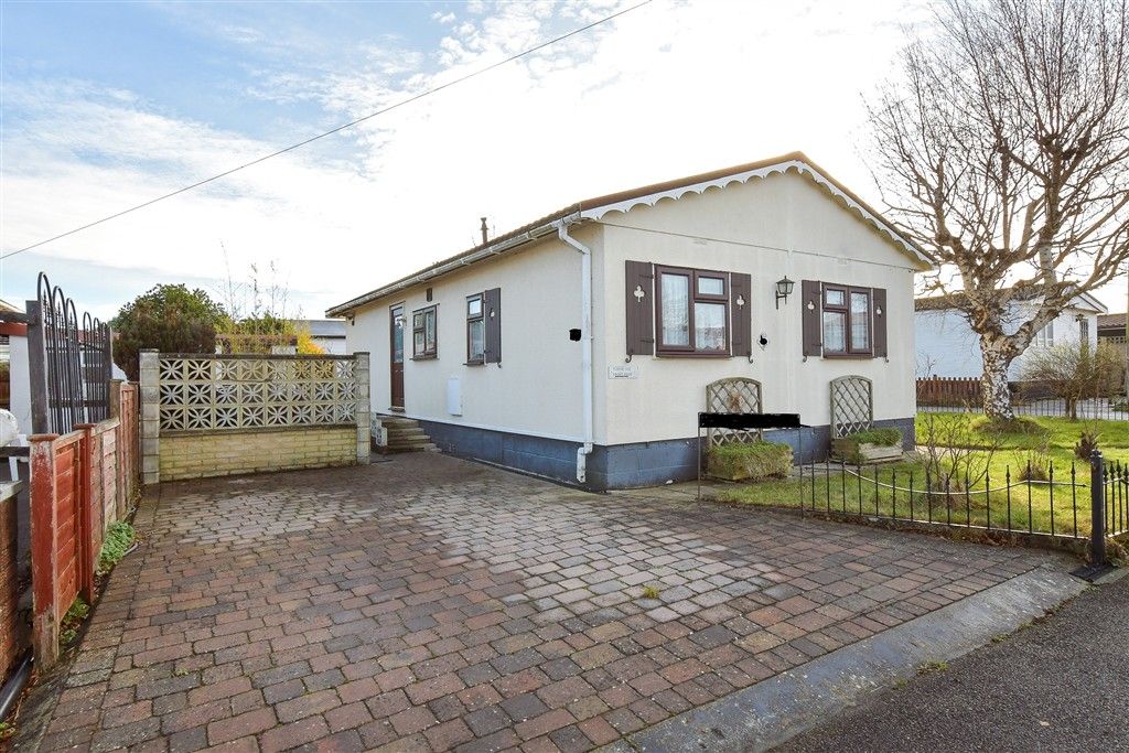 Property photo 1 of 12 Side 2