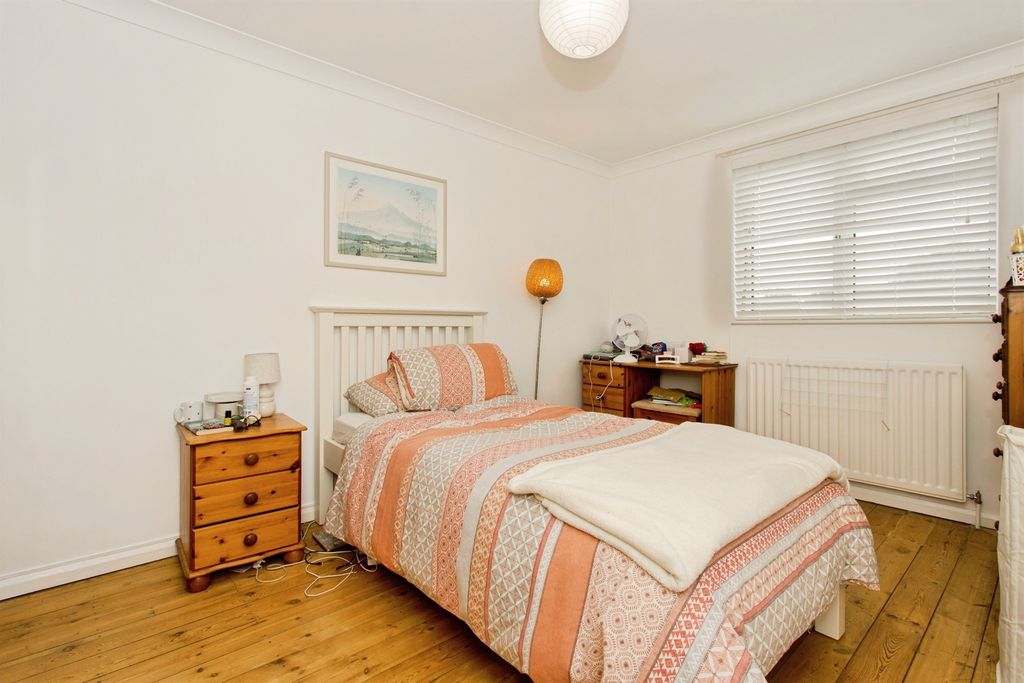 Property photo 3 of 23
