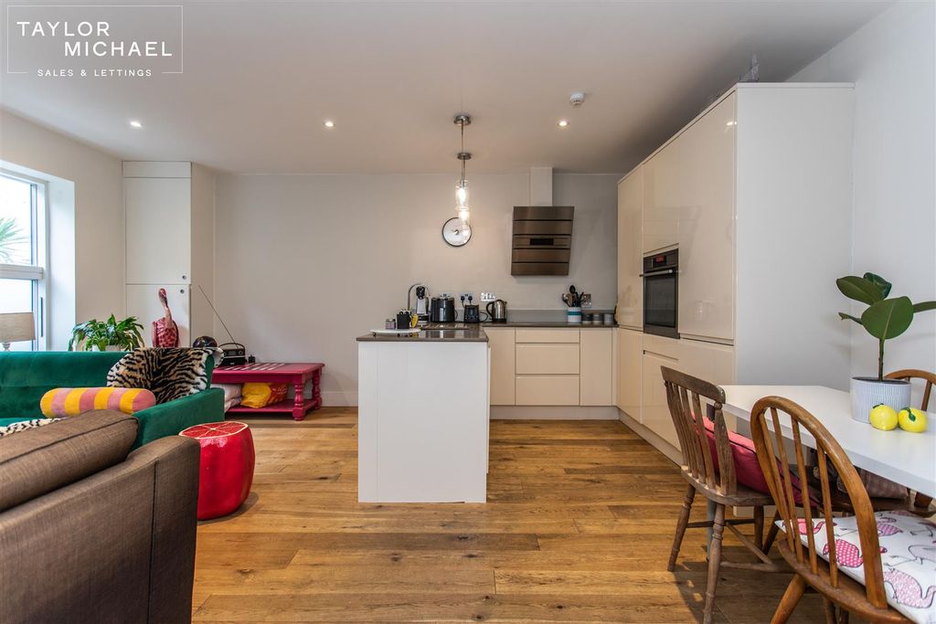 Property photo 3 of 16 Kitchen / Living Room