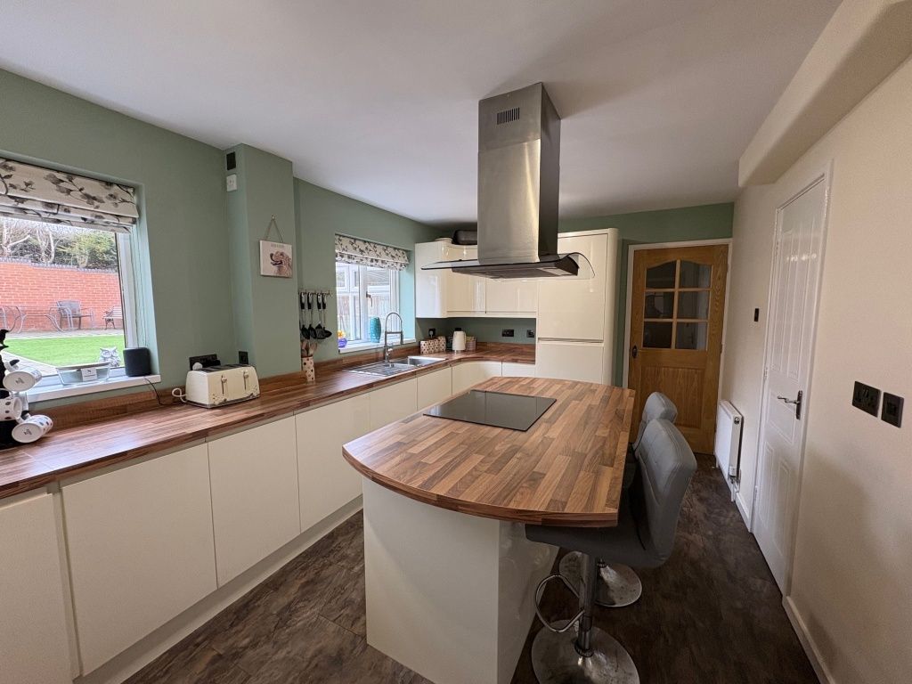 Property photo 2 of 21 Picture No. 41