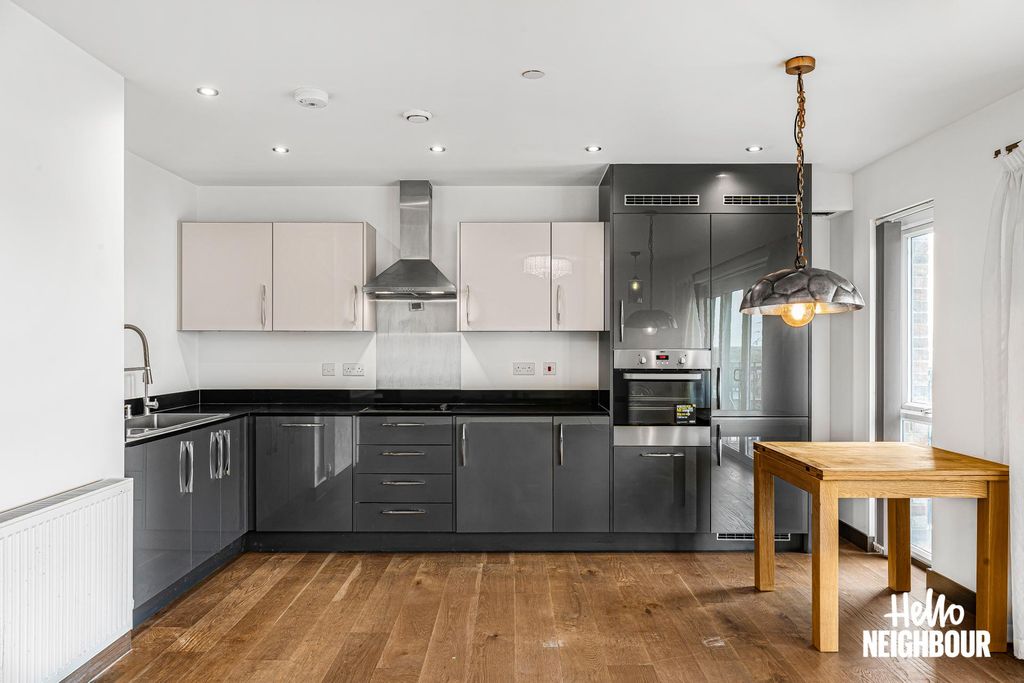 Property photo 2 of 17 Photo 1