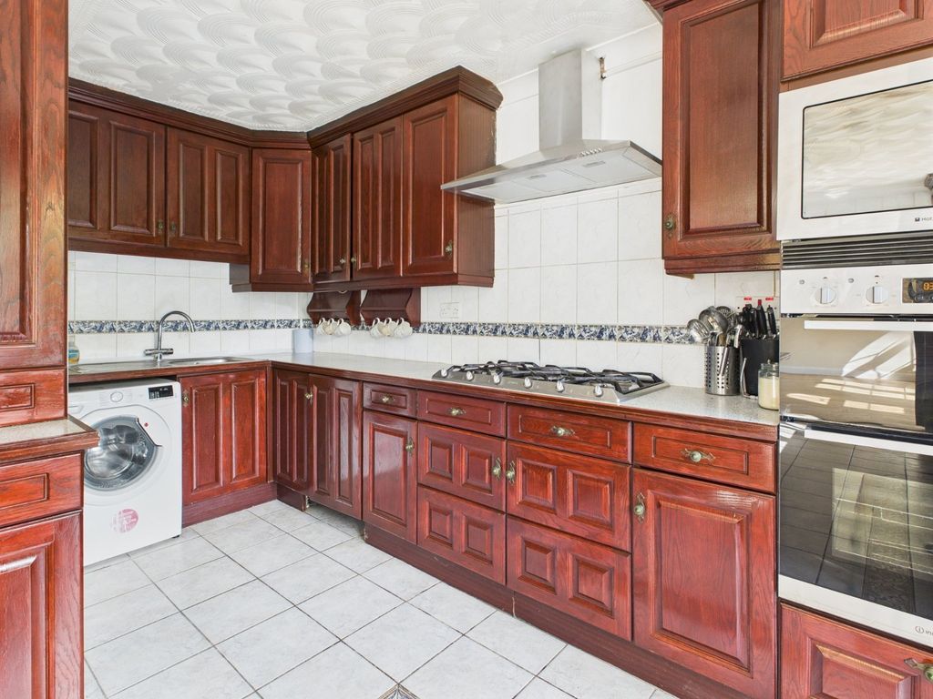 Property photo 3 of 27 Picture No. 06