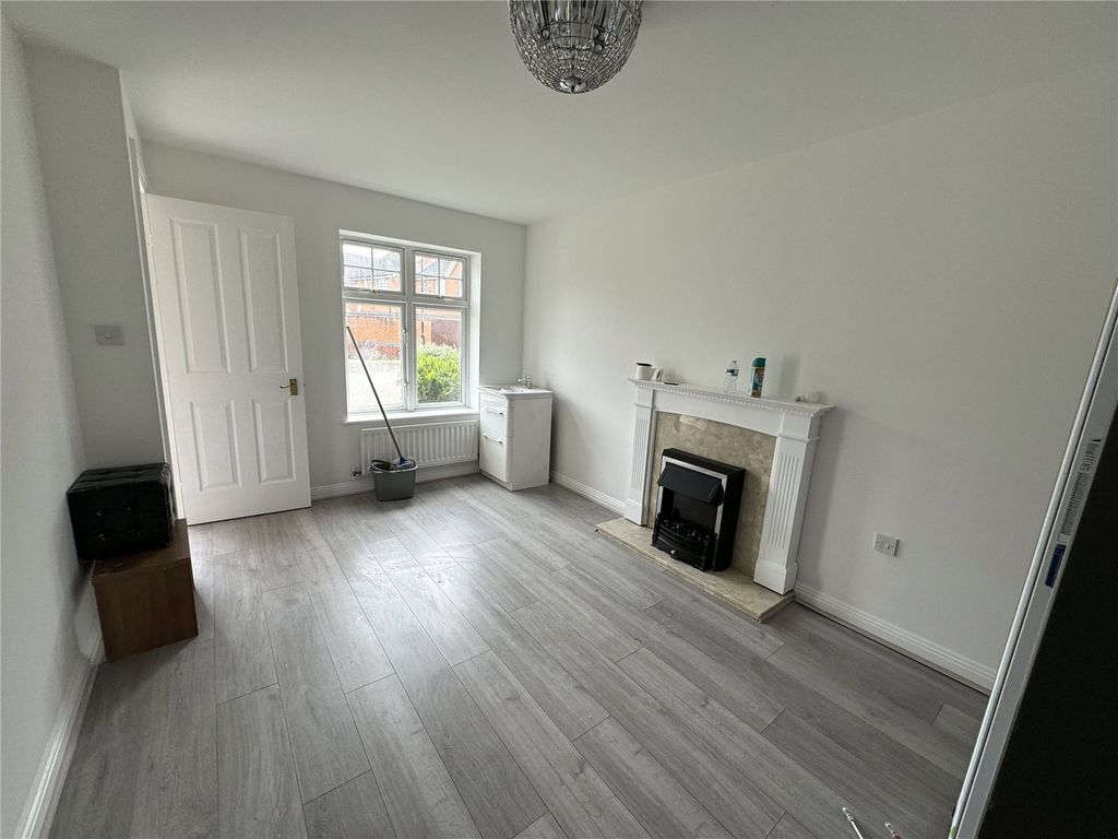 Property photo 2 of 12 Picture No. 06