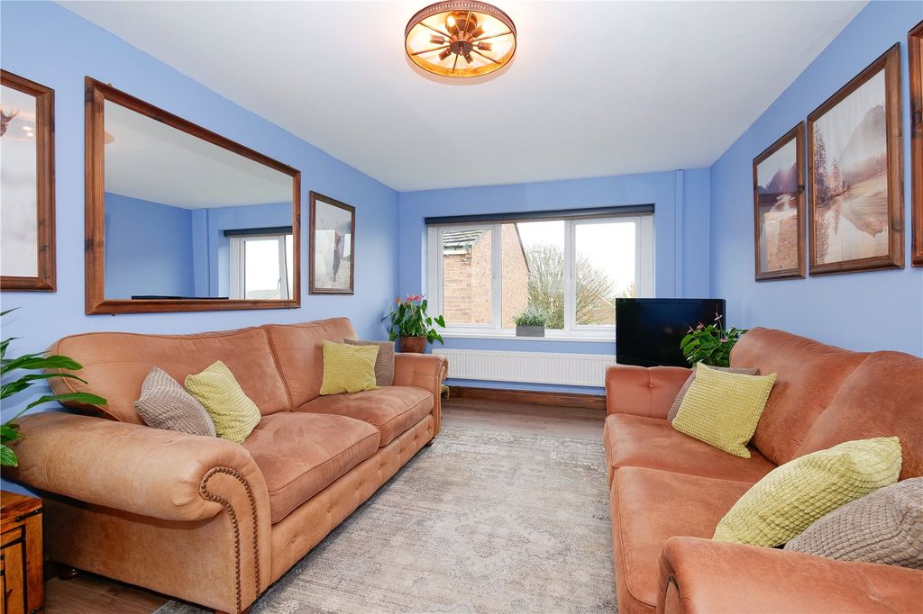 Property photo 2 of 16 Picture No. 03