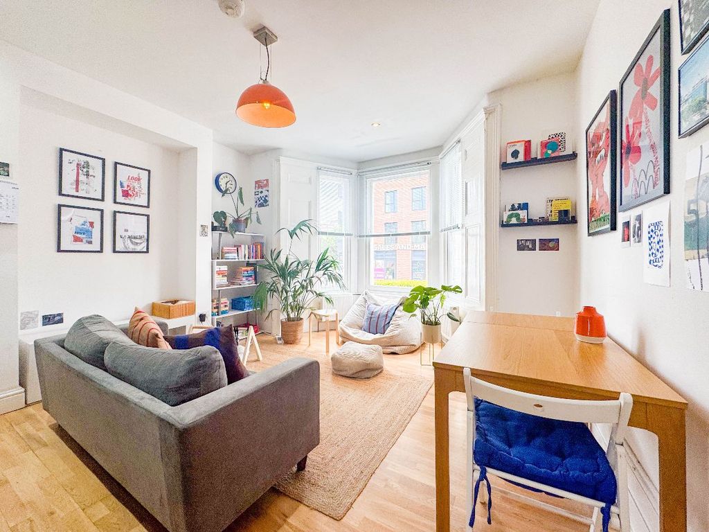 Property photo 1 of 5