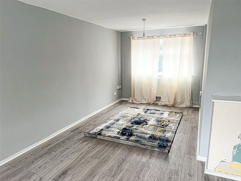 Property photo 3 of 14 Picture No. 15