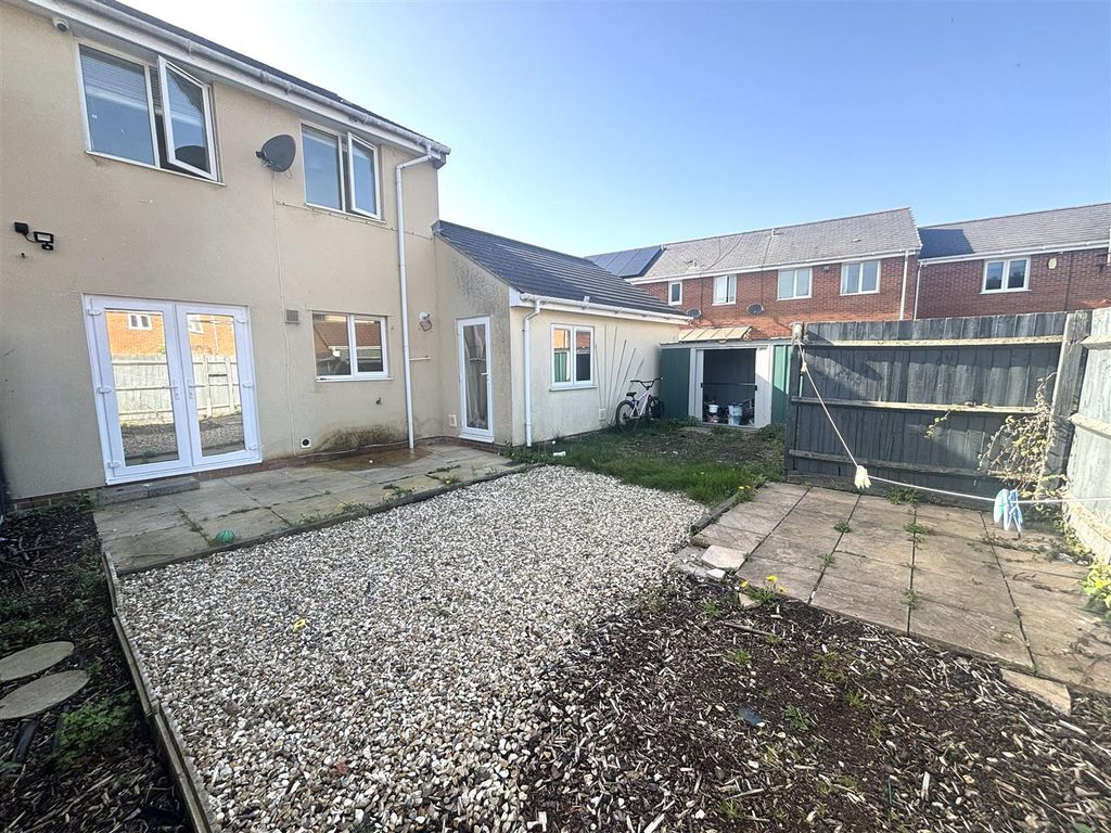 Property photo 2 of 16 Rear Garden