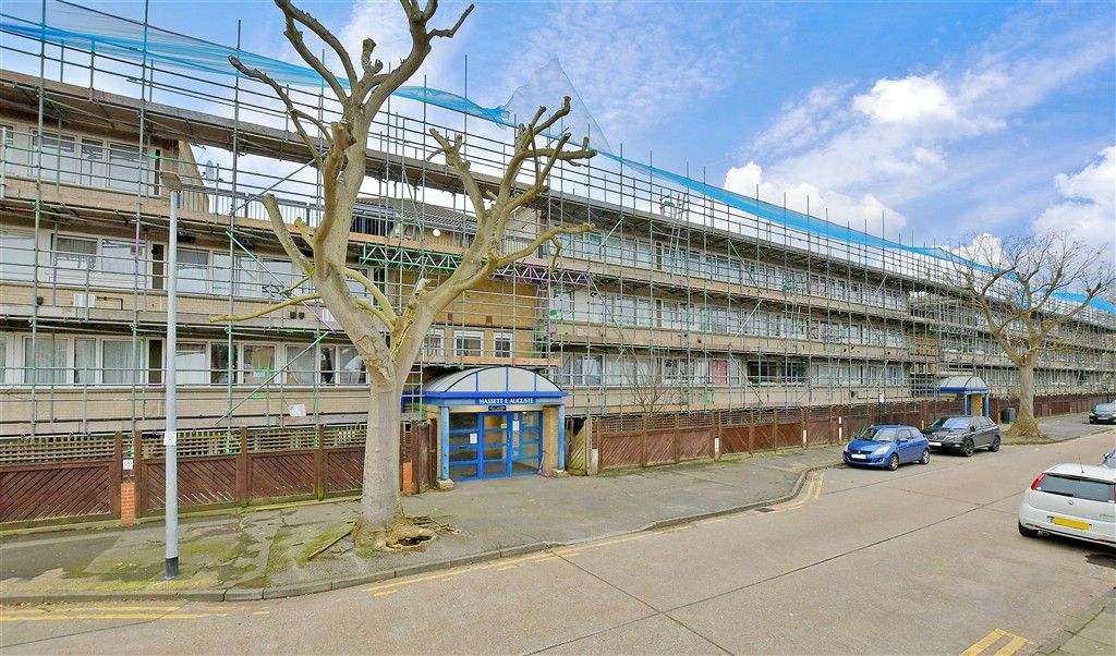 Property photo 1 of 6 External (Brochure)