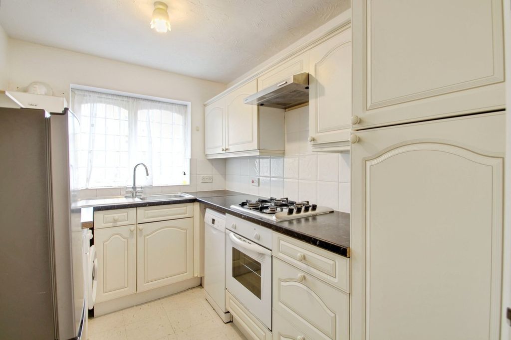 Property photo 3 of 8